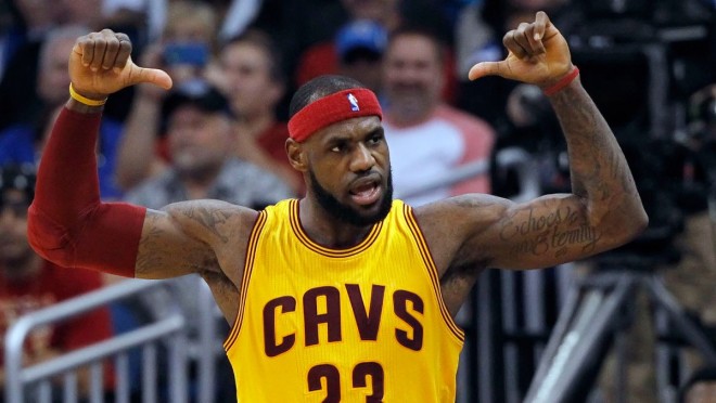LeBron James bődületes blokkja.   
